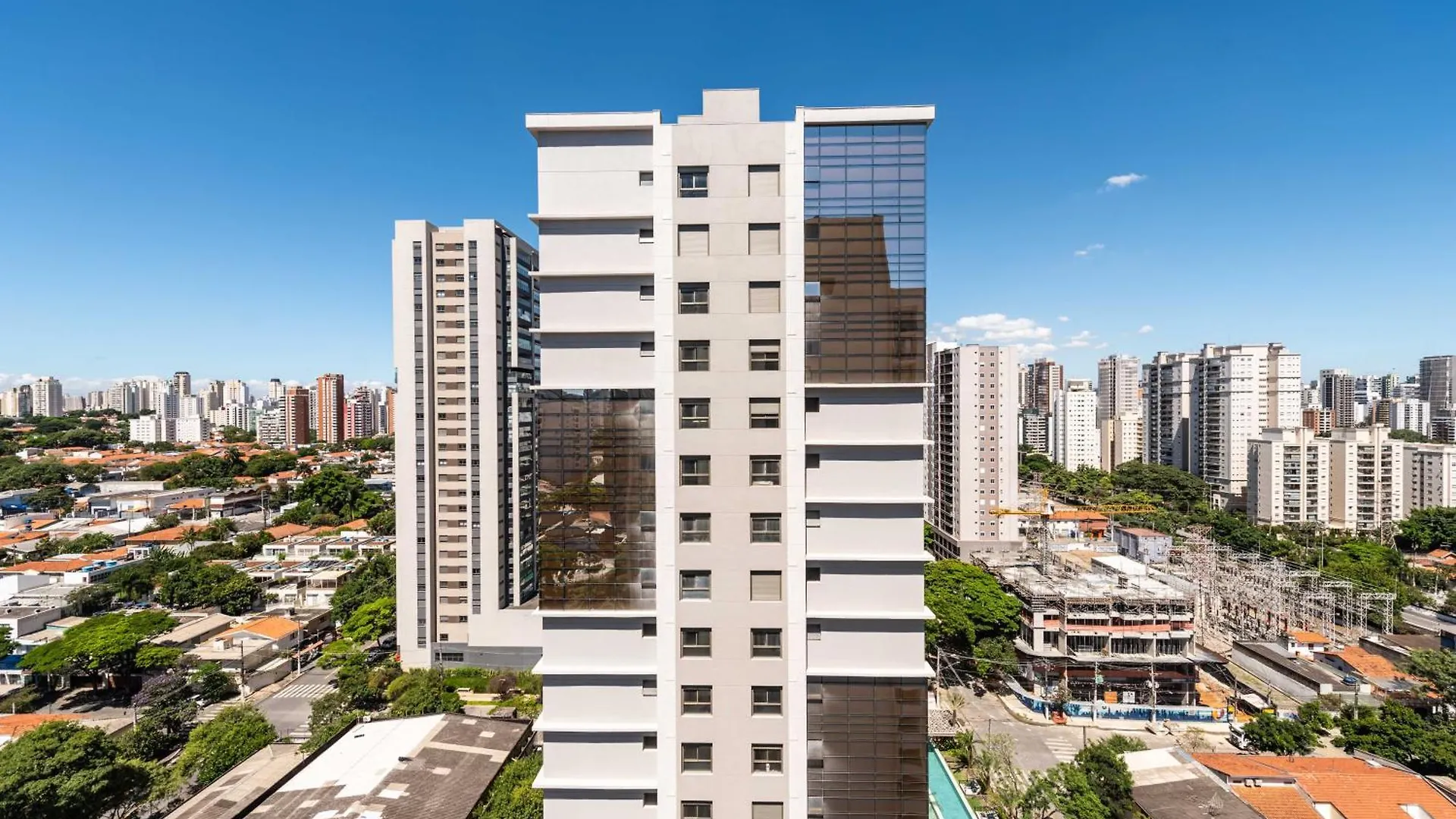 Apartment Campo Belo, Wi-Fi 600Mb, Queen Bed, Piscina Sao Paulo Brazil