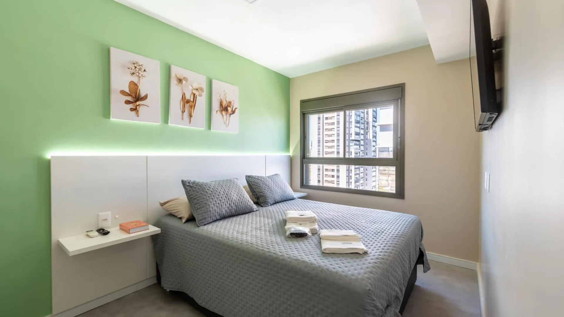 Campo Belo, Wi-Fi 600Mb, Queen Bed, Piscina Sao Paulo Apartment
