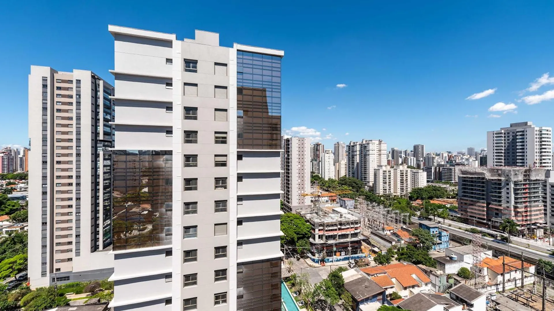 Campo Belo, Wi-Fi 600Mb, Queen Bed, Piscina Sao Paulo Brazil