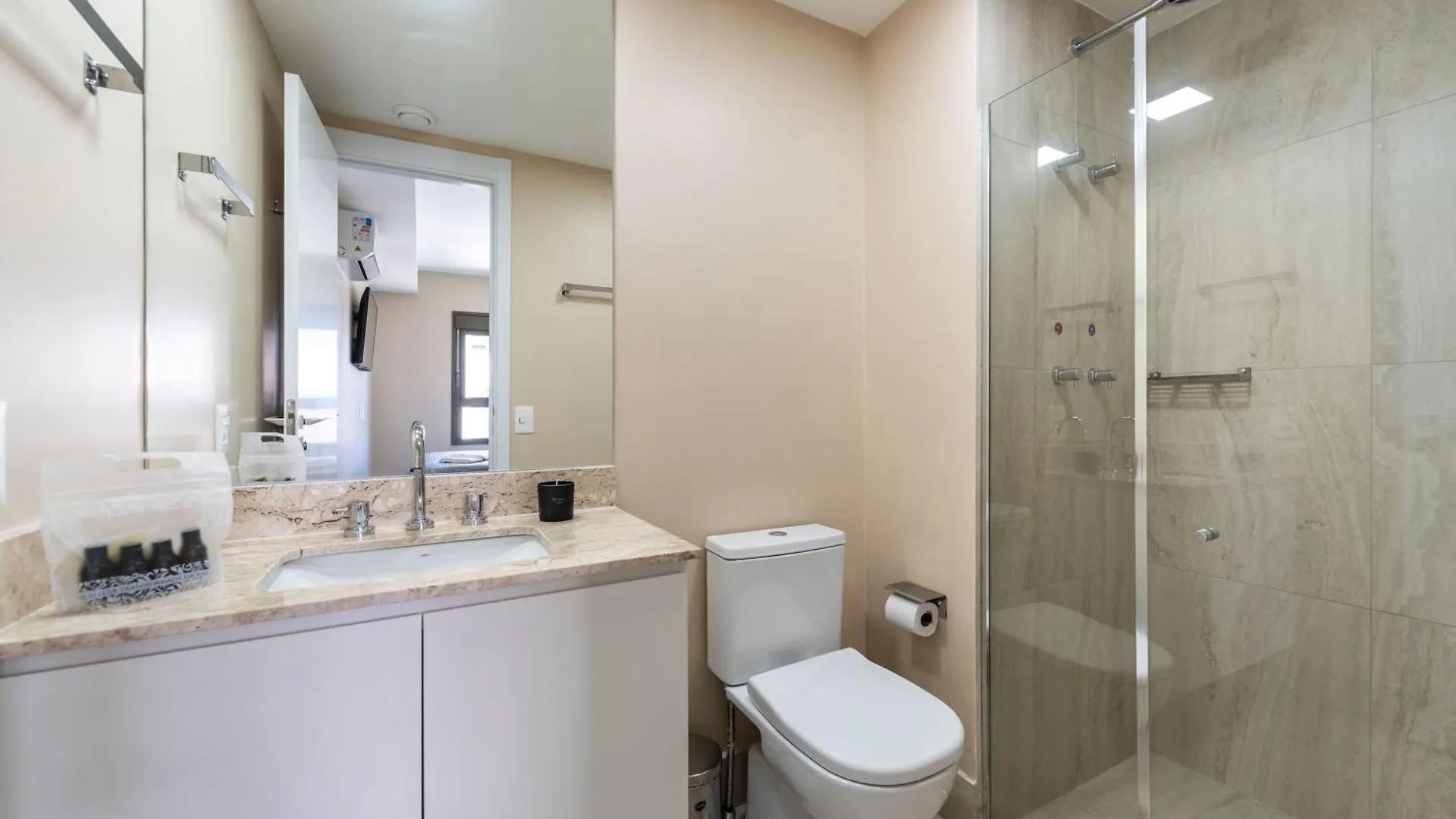 Campo Belo, Wi-Fi 600Mb, Queen Bed, Piscina Sao Paulo Brazil
