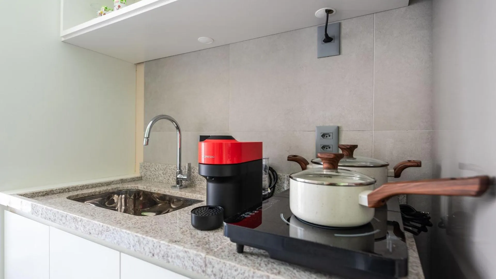 סאו פאולו Campo Belo, Wi-Fi 600Mb, Queen Bed, Piscina ברזיל